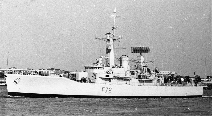 HMS Ariadne (F72) Leander class frigate profile