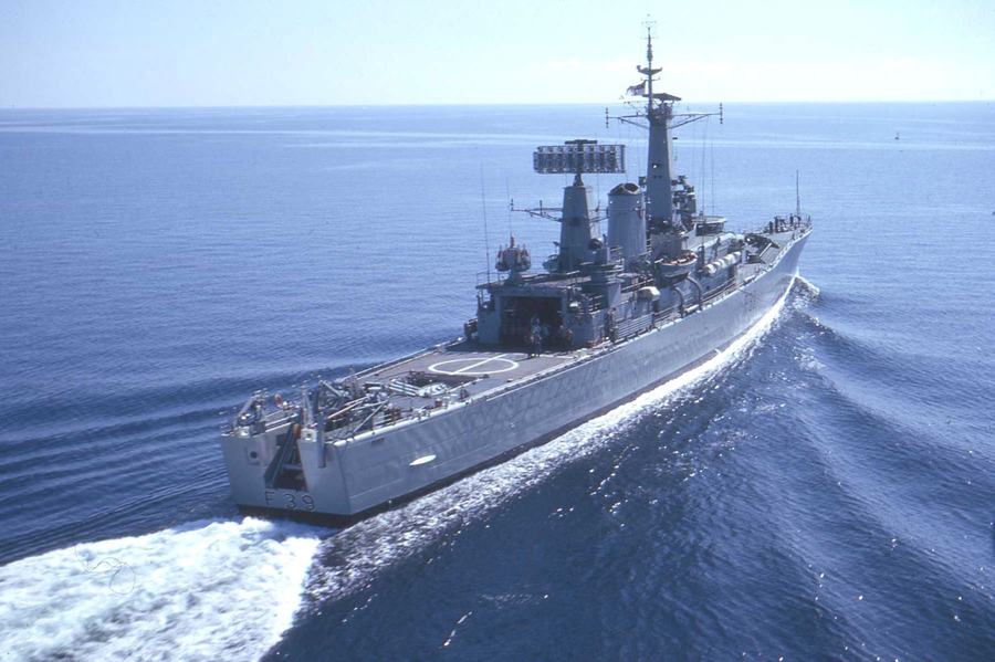 HMS Naiad (F39)